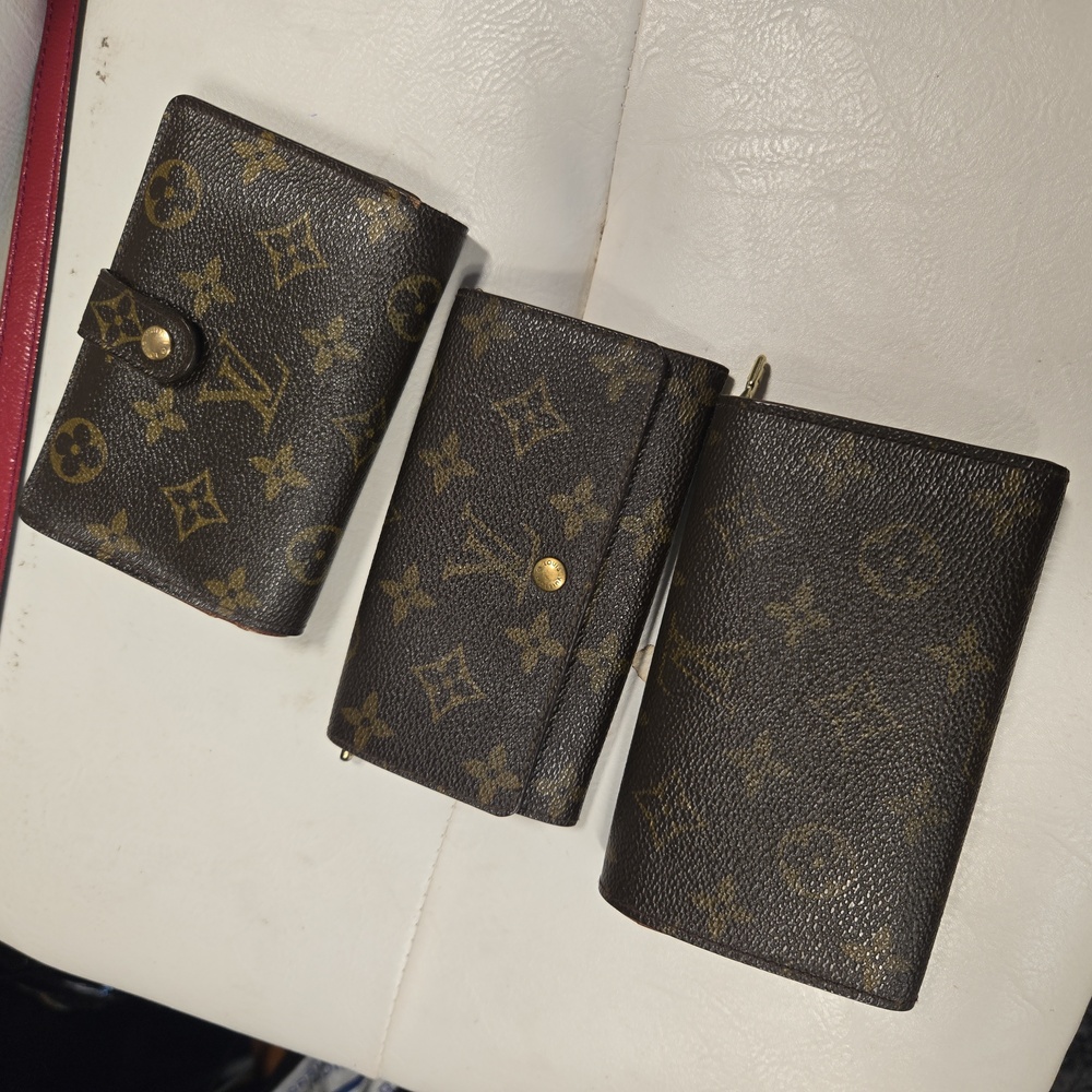 Lv wallets pick 1